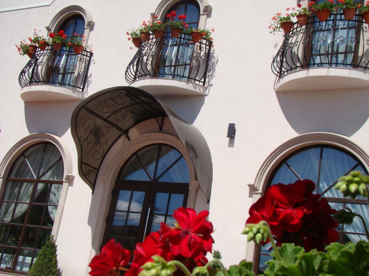 Casa Hora Hotel Szucsáva Kültér fotó