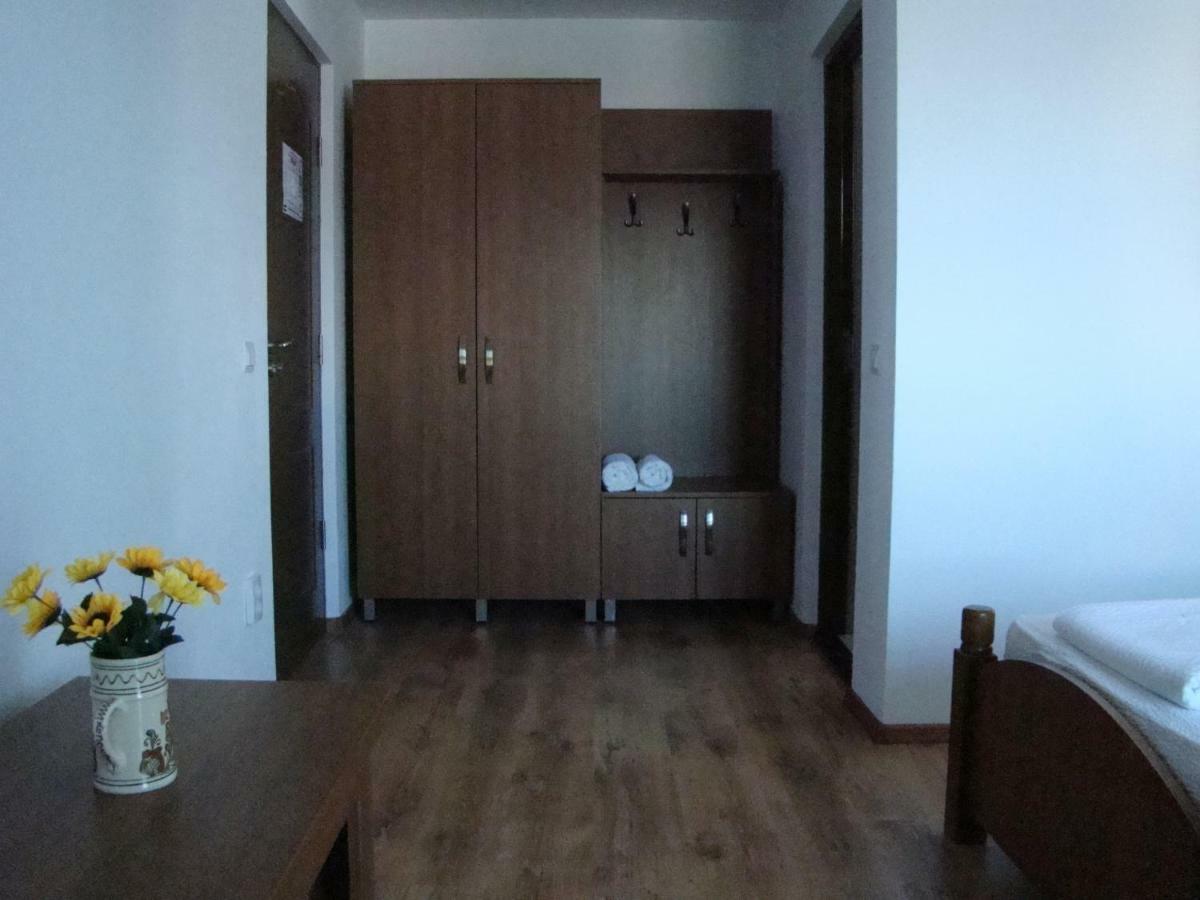 Casa Hora Hotel Szucsáva Kültér fotó