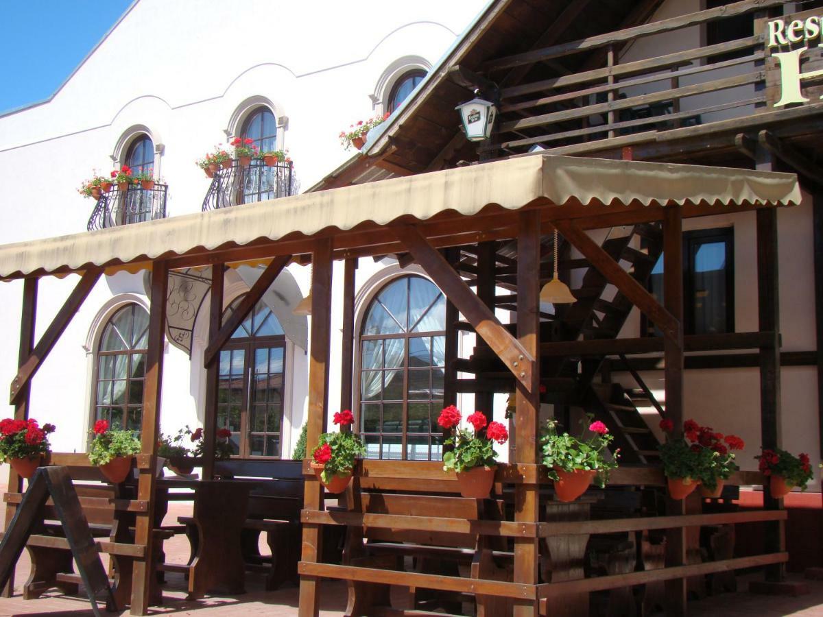 Casa Hora Hotel Szucsáva Kültér fotó